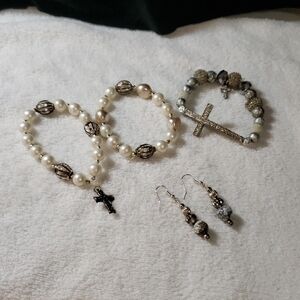 Elegant Pearl and Gold Cross Jewelry Set